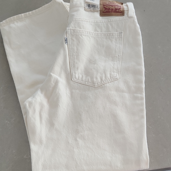 Levi's Women's Crisp White Jeans - Picture 1 of 7